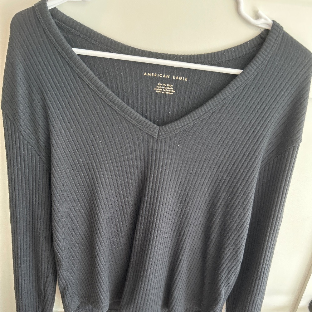SUPER SOFT FLOWY BLACK LONG SLEEVE